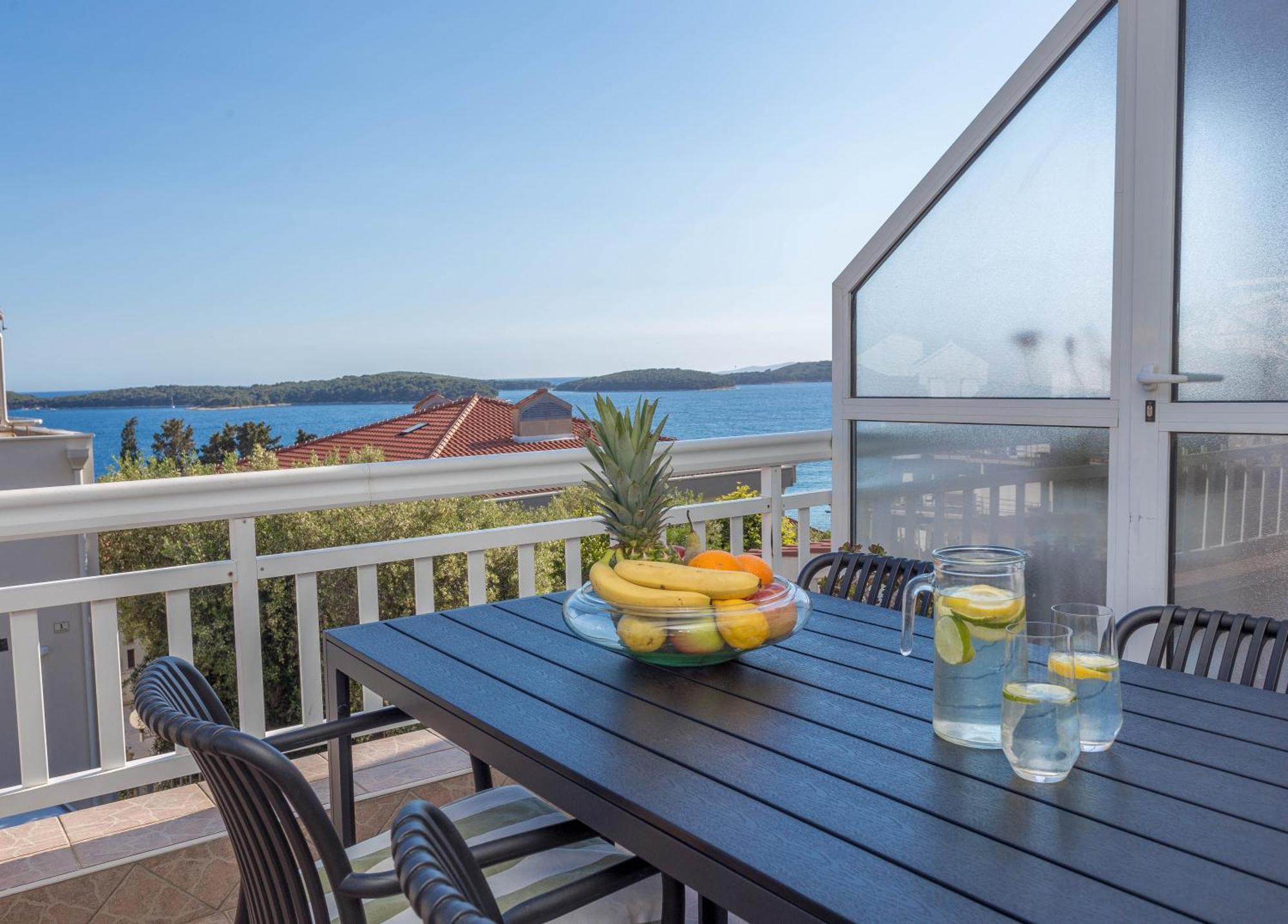 Hvar Pavicic Top View Apartments フヴァル エクステリア 写真