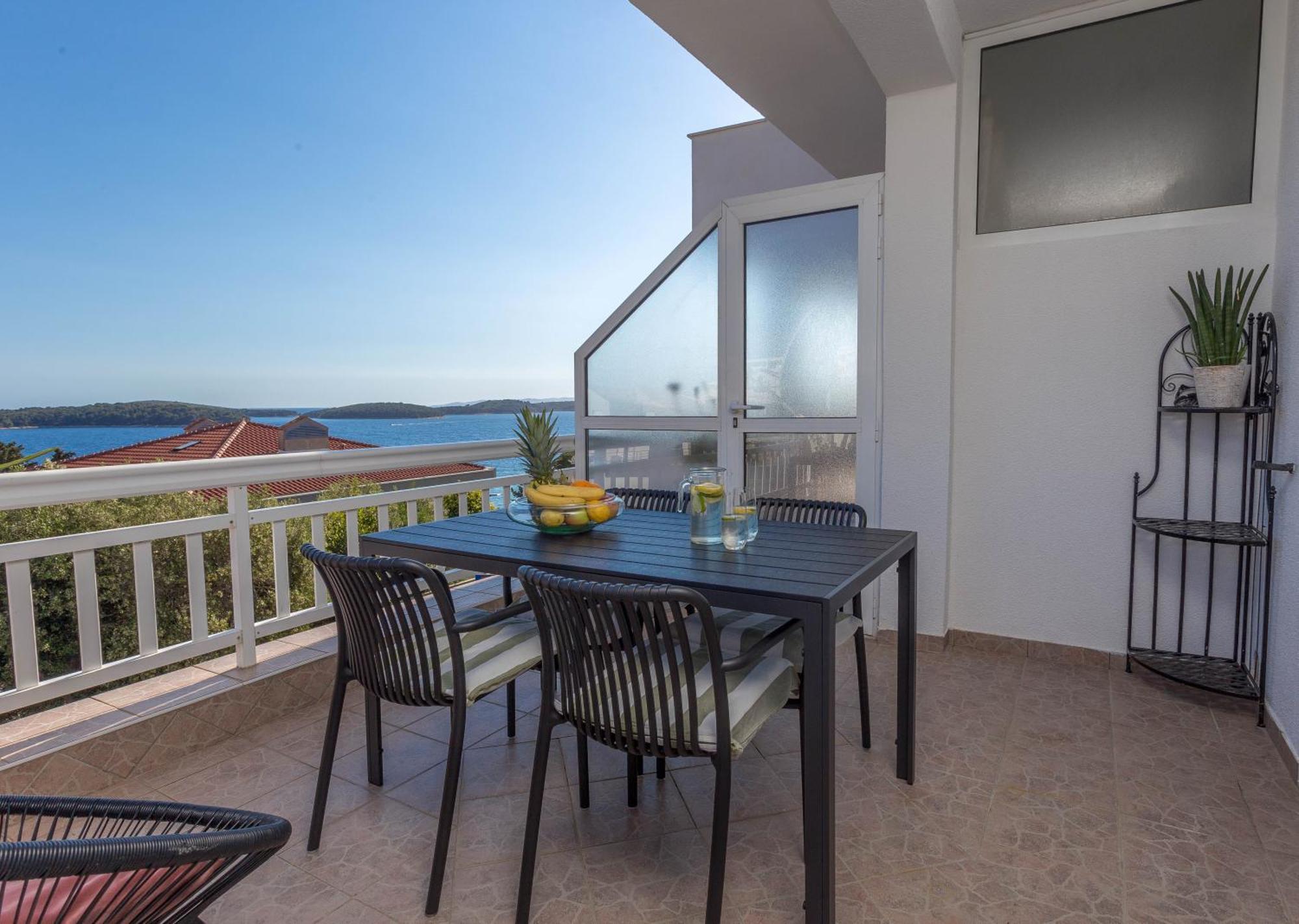 Hvar Pavicic Top View Apartments フヴァル エクステリア 写真
